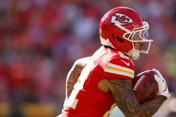 Chiefs WR Nikko Remigio Signs Exclusive Rights Tender