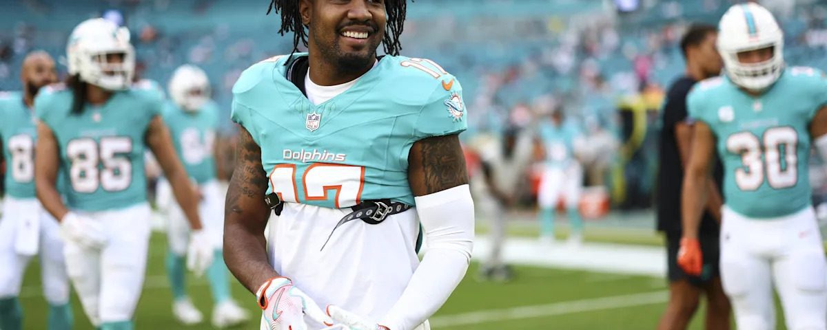 Dolphins Celebrate Jaylen Waddle Trade Ahead of NFL Draft