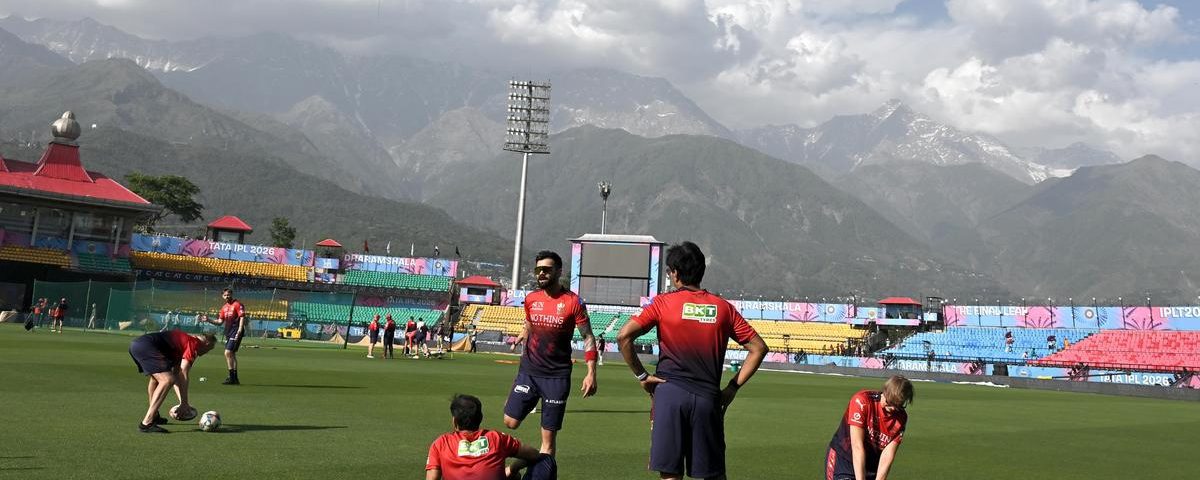 RCB vs GT: Fan Reactions Heat Up Ahead of IPL 2026 Qualifier