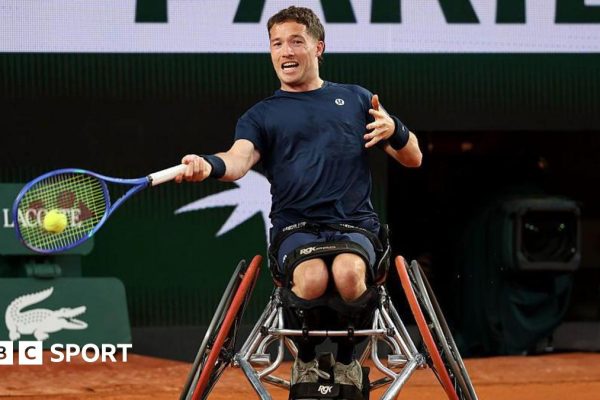 Alfie Hewett Advances at French Open: A Tactical Analysis