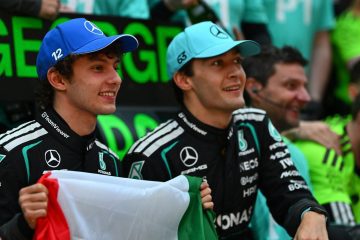 Mercedes Denies Driver Favouritism in Formula 1 Championship