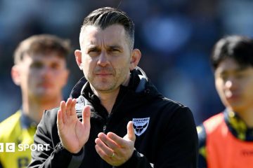 Oxford United Sacks Bloomfield: A Deep Dive into League One Struggles