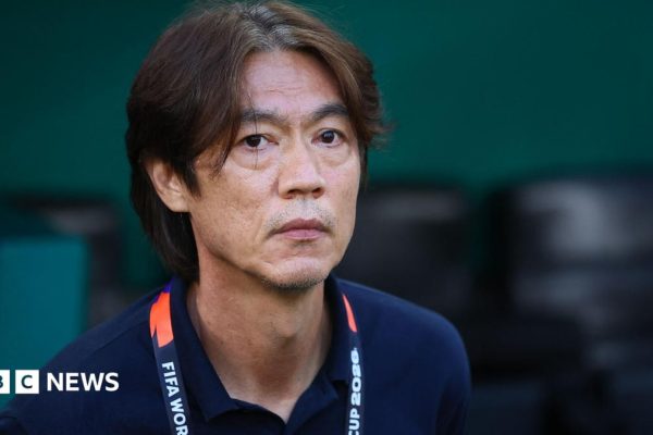 South Korea's World Cup Exit: Coach Resigns After Disappointing Match Result