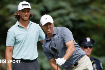 Wyndham Clark Dominates US Open Leaderboard on Day Two