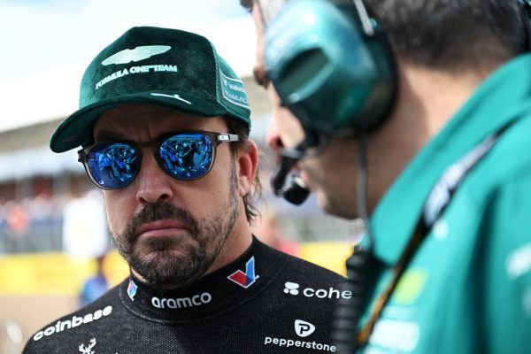 Alonso's Future in Formula 1: Fans Speculate as Time Ticks Down